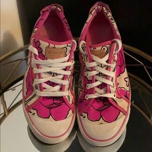Poppy design tennis shoes